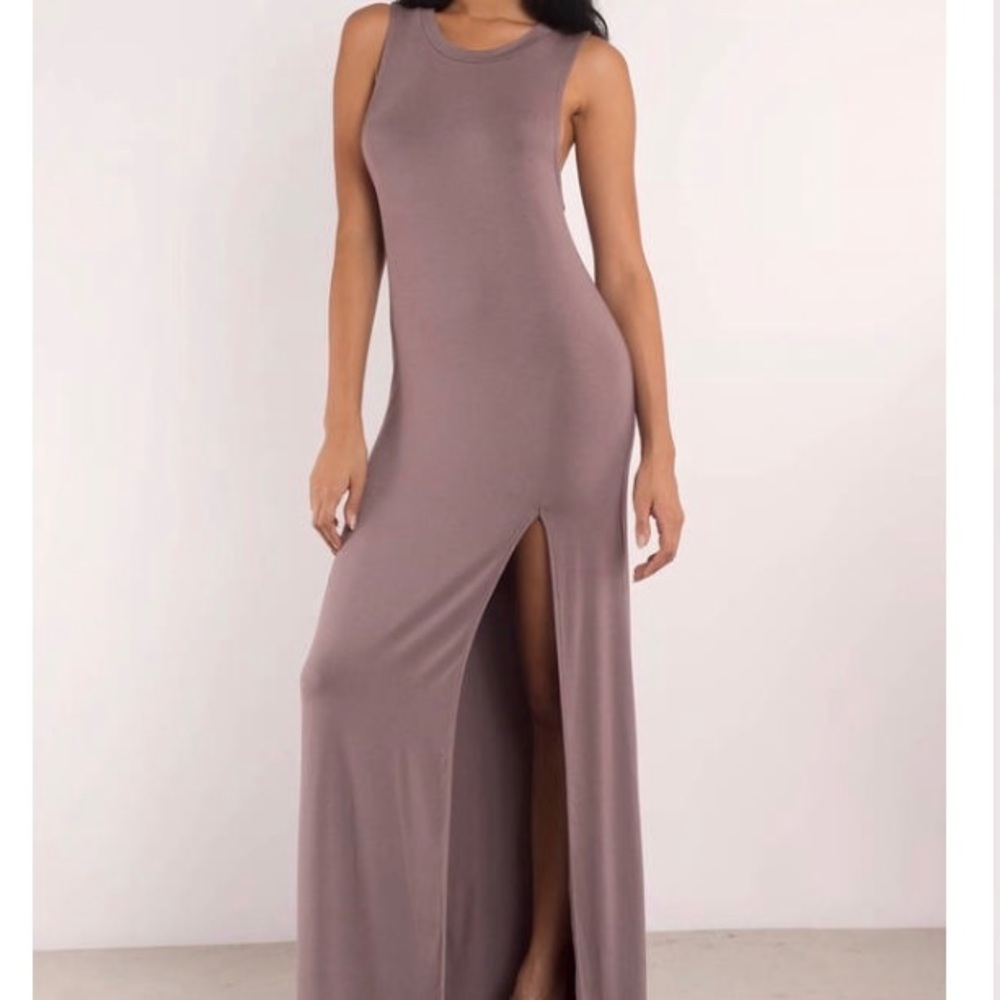 Tobi Taupe High Slit Ling Sleeveless Dress